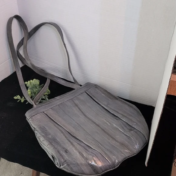 Elegant Gray Leather Shoulder Strap Purse - Picture 3 of 6